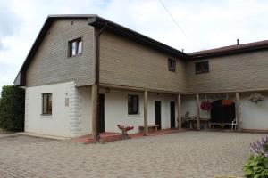 Budova, kde se penzion – hostinec nachází