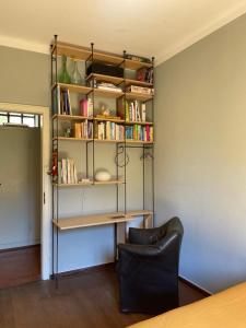 Biblioteca nell'appartamento