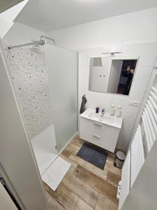 Un baño de Chata Sára 25 fotos más