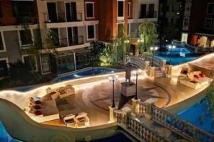 Bazén v ubytování España Condo Resort Pattaya nebo v jeho okolí