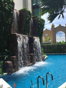 Bazén v ubytování España Condo Resort Pattaya nebo v jeho okolí