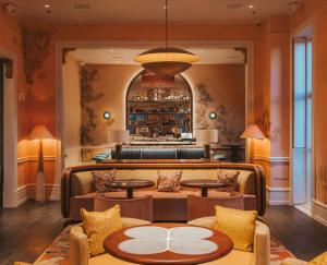 The lounge or bar area at Hotel Bardo Savannah