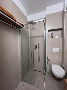 Un baño de Apartment Daria 18 fotos más