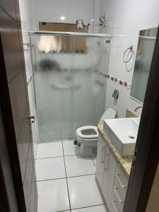 Koupelna v ubytování Casa Região do Lago Cascavel-PR