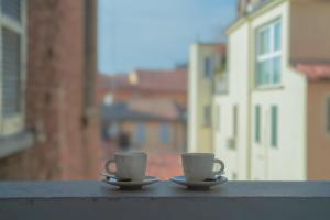 Set per la preparazione di tè e caffè presso Suite in the center of Bologna