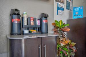 Facilități de preparat ceai și cafea la Motel 6 Santa Fe