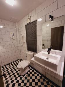 Ένα μπάνιο στο ชวนไดอารี่ Chuan Diary +90 φωτογραφίες