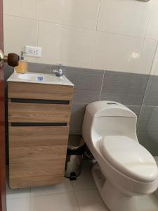 Koupelna v ubytování Bellísimos apartamentos céntricos en La Mesa