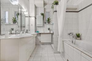 Kúpeľňa v ubytovaní Grand Elegant Apartment