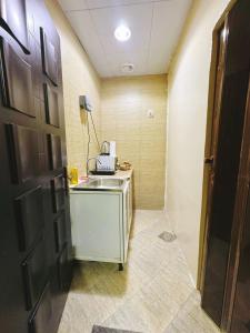 Large Studio Room In-Al khalidiya Abudhabi