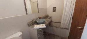 Un baño de Las Pircas alquiler temporario habitaciones y cabañas