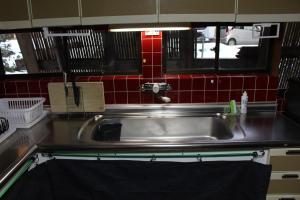Dapur atau dapur kecil di 貸切民泊勝山ベース325 福井県立恐竜博物館まで車で5分