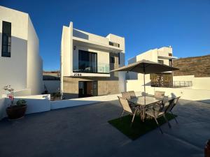 Το κτήριο όπου στεγάζεται  η βίλα