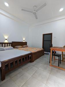 Posteľ alebo postele v izbe v ubytovaní Kiters Heaven Resort kalpitiya Sri Lanka