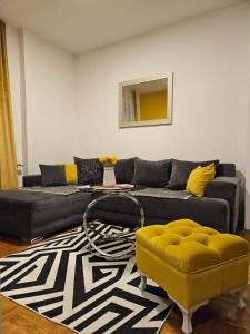 Posezení v ubytování APARTMAN SUNFLOWER