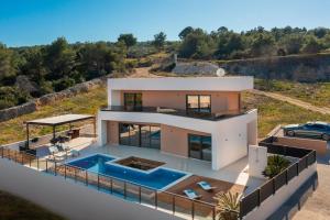 Πισίνα στο ή κοντά στο Villa Golden Ananas, 45 m2 headet pool, seaview
