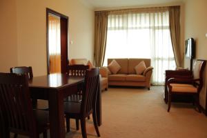Posezení v ubytování Debredamo Hotel