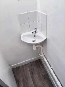 Koupelna v ubytování Studio-Cosy 1 vue port à deux pas de Nausicaa