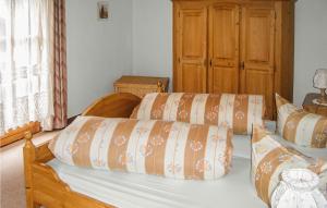 Ένα ή περισσότερα κρεβάτια σε δωμάτιο στο Awesome Apartment In Ehrwald With 1 Bedrooms And Wifi