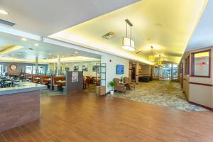 a lobby of a hospital with a waiting room at Quality Inn Winkler in Winkler