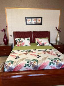 Fotografija v galeriji nastanitve Cheerful standalone villa with pool and waterfall v Kairu
