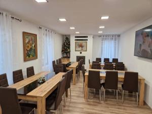 Konferenční prostory v ubytování Къщи за гости "Зелената долина"