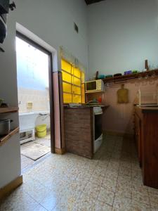 Dapur atau dapur kecil di Complejo Quimey alojamiento familiar