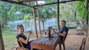 Výhled na řeku, která protéká v blízkosti bed and breakfast