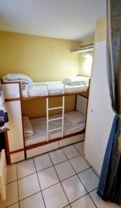 Двох'ярусне ліжко або двоярусні ліжка в номері "L'ORÉEOCÉANE" Appartement, 7 personnes, vue dégagée golf, accès piscine