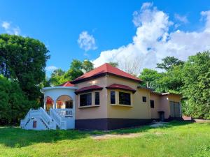 The Happy Retreat Villa in Belmont, Jamaica
