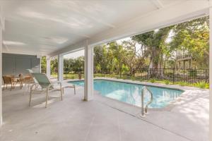 Бассейн в 5294 Umbrella Pool Rd home или поблизости