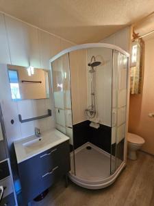 Koupelna v ubytování Pontaillac 200 m de la plage