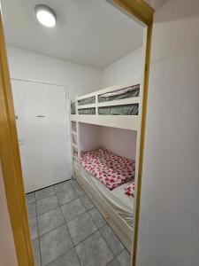Posteľ alebo postele v izbe v ubytovaní Studio Sanary-sur-Mer proche gare