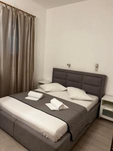 Posteľ alebo postele v izbe v ubytovaní Apartment A8 Igrane