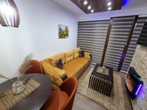 Χώρος καθιστικού στο Borovi 2 Lux Apartment