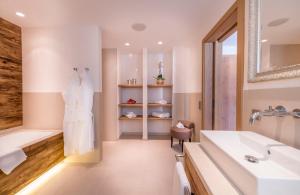 Vannituba majutusasutuses Circle Chalets Arlberg +27 fotot