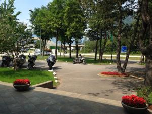 Vonkajšia záhrada v ubytovaní Hotel Carnia