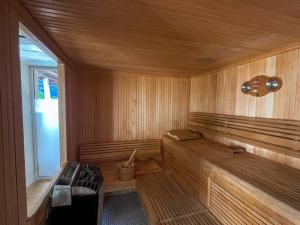 Gallery image of Dépendance du château avec jacuzzi privé in Yzeron