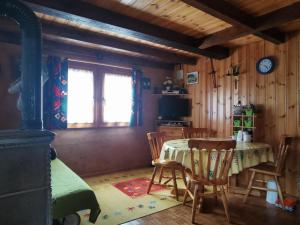TV a/nebo společenská místnost v ubytování Chalet Dixence