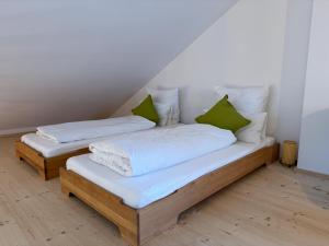 Posteľ alebo postele v izbe v ubytovaní Gamsfels Balbina Galeriewohnung