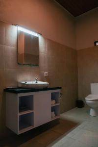 Sawit Garden Cottages的一间浴室