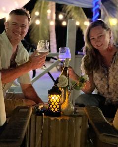 Imagen de la galería de Casa rosada beach front, en Mano Juan