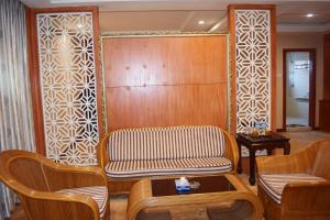 Posezení v ubytování Dansavanh Vientiane Hotel