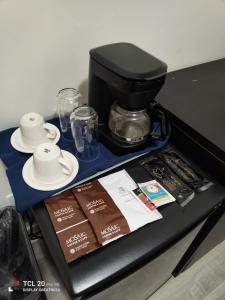 Set per la preparazione di tè e caffè presso Sweet House B&B