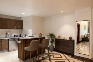 A cozinha ou kitchenette de Somerset Al Mansoura Doha