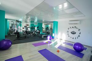 The fitness centre and/or fitness facilities at Marina Sharm Hotel