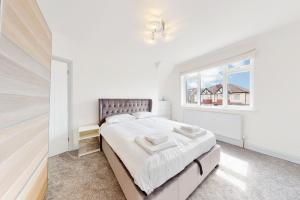 Легло или легла в стая в Modern 3 bedroom House with garden & private parking