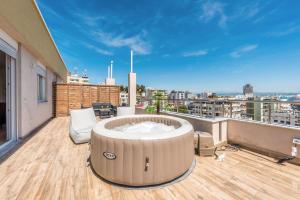 Amazing seaview apartment with jacuzzi