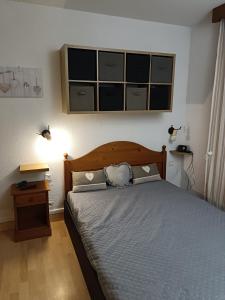 Giường trong phòng chung tại Guzet Neige 1400