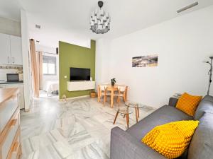 Kuchyňa alebo kuchynka v ubytovaní TRIANA EXCLUSIVE con terraza privada